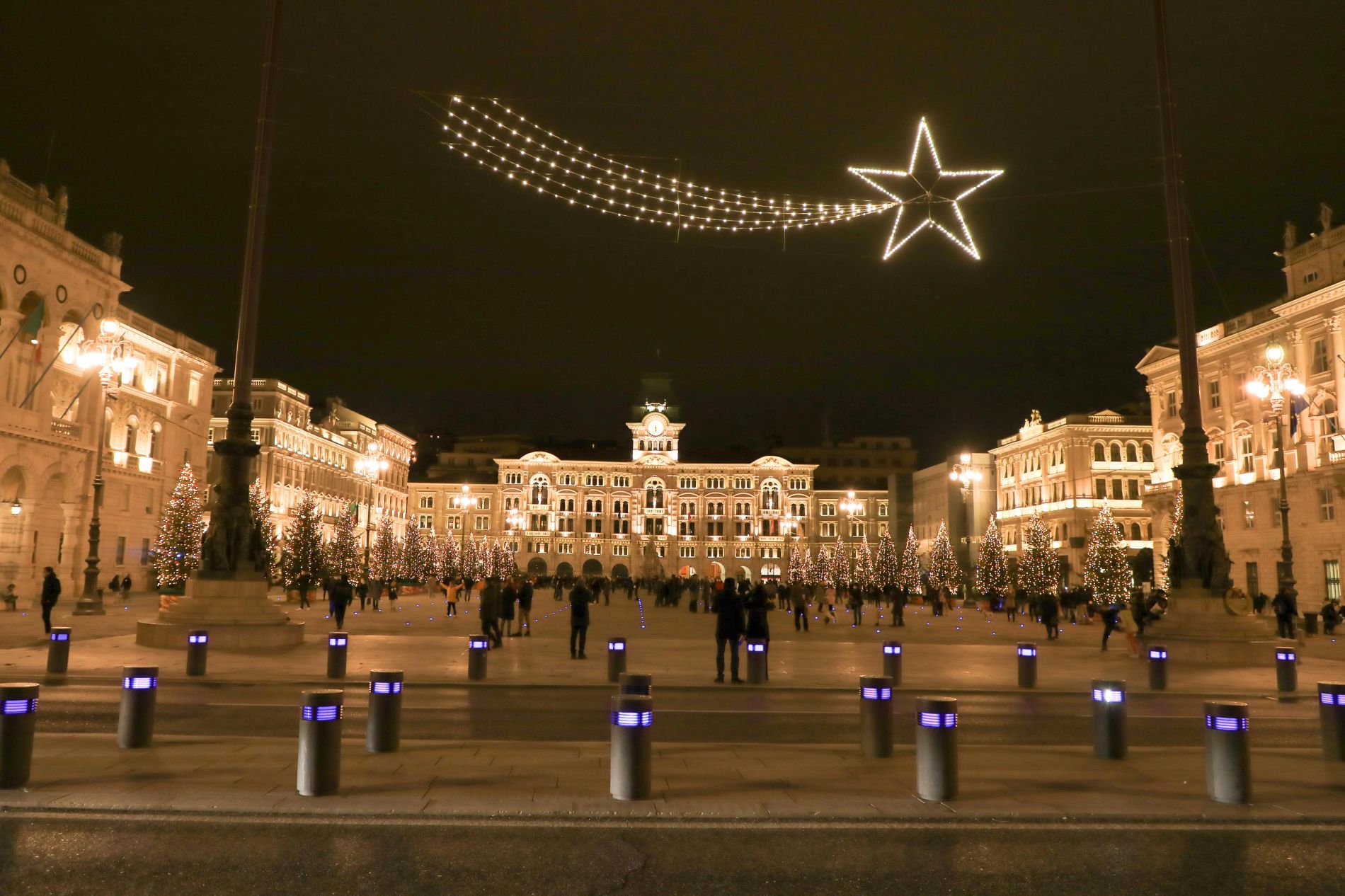 Natale a Trieste, Rovinelli: «Le richieste sono tante, stiamo costruendo nuove casette» (VIDEO)